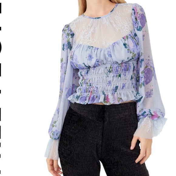 Free People Tops - Free People Blue Purple Floral Lace Top. Gorgeous Blouse Size Extra Small.